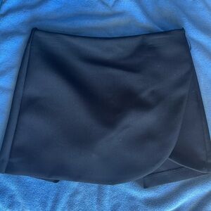 Zara Elegant Black Garment